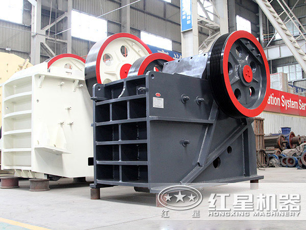 輝綠石破碎機(jī)圖 輝綠石破碎機(jī)圖