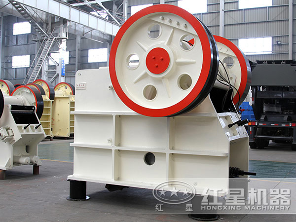 輝綠石破碎機(jī)圖 輝綠石破碎機(jī)圖