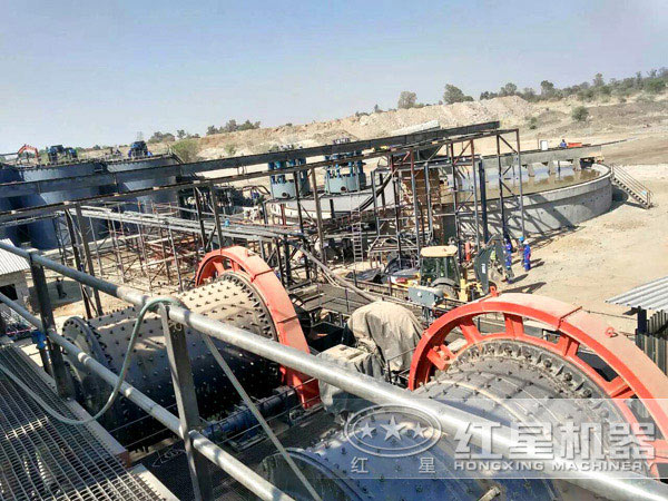 螢石生產(chǎn)現(xiàn)場圖