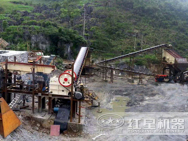 砂石骨料生產(chǎn)現(xiàn)場(chǎng)圖 砂石骨料生產(chǎn)現(xiàn)場(chǎng)圖