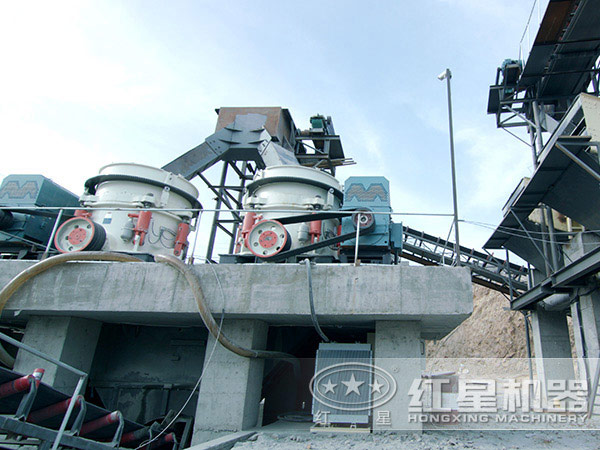 紅星圓錐破生產現(xiàn)場 紅星圓錐破生產現(xiàn)場