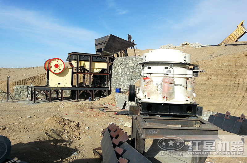 69鄂破+圓錐破碎機(jī)安裝搭建現(xiàn)場 69鄂破+圓錐破碎機(jī)安裝搭建現(xiàn)場