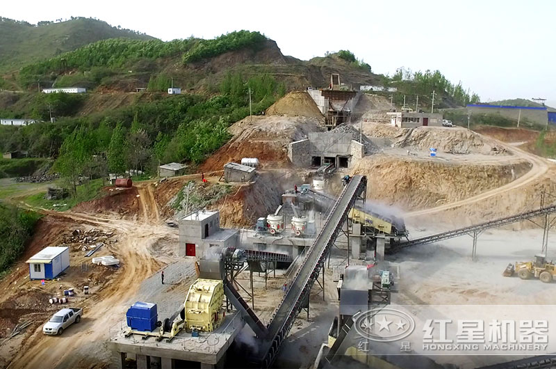 固定破碎生產(chǎn)客戶(hù)現(xiàn)場(chǎng) 固定破碎生產(chǎn)客戶(hù)現(xiàn)場(chǎng)