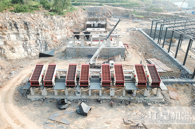 時(shí)產(chǎn)1000噸碎石生產(chǎn)線客戶現(xiàn)場(chǎng)