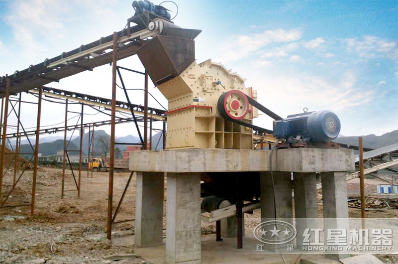 細碎機生產(chǎn)現(xiàn)場實拍 細碎機生產(chǎn)現(xiàn)場實拍