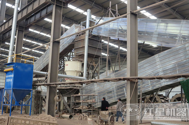 12、13石子加工生產(chǎn)客戶現(xiàn)場(chǎng)