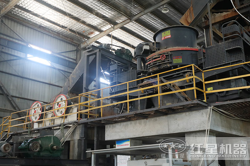 青石碎石加工客戶現(xiàn)場(chǎng)實(shí)拍