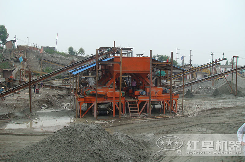 煤矸石破碎加工現(xiàn)場(chǎng)