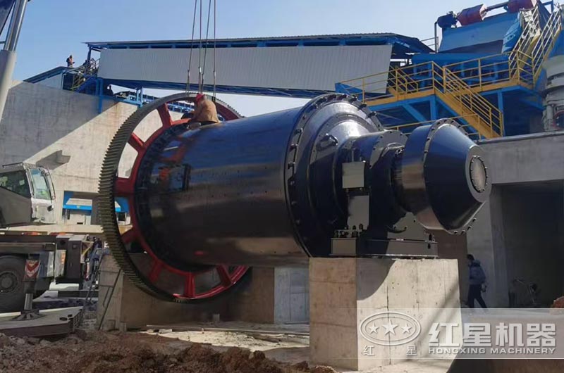 球磨機(jī)安裝現(xiàn)場(chǎng)