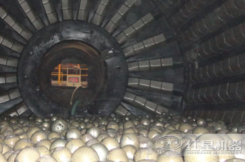 球磨機(jī)內(nèi)部