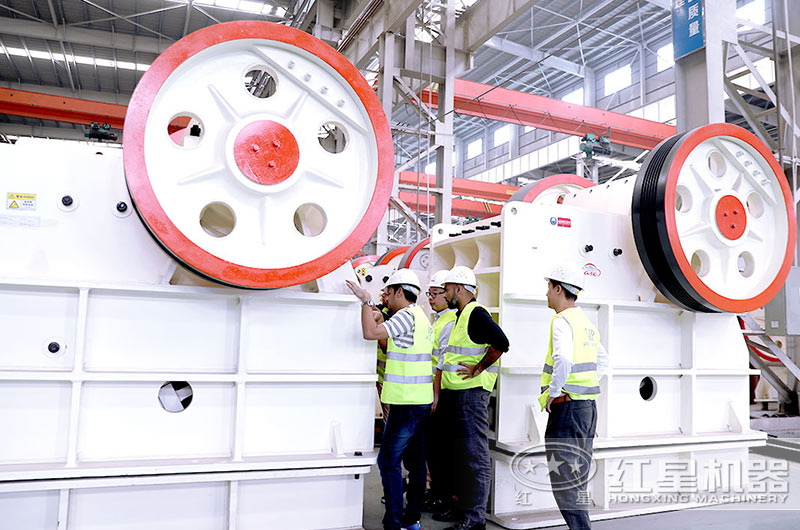 客戶來廠考察打石子機設備