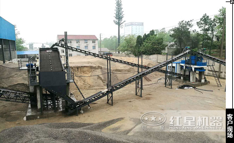 一小時產(chǎn)100噸VSI制砂機客戶現(xiàn)場