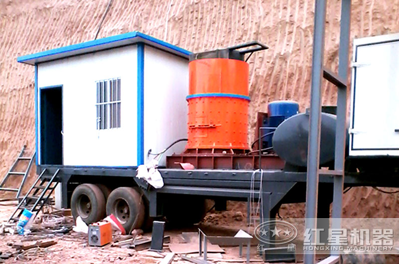 山西客戶復合式破碎機生產(chǎn)現(xiàn)場