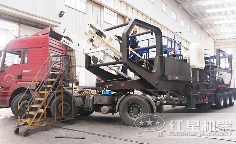 車載式流動煤炭破碎機(jī)發(fā)貨