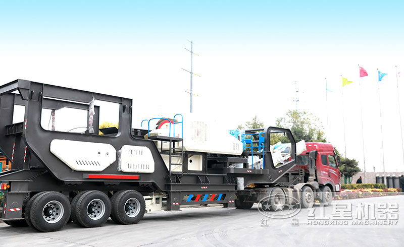 日產1000噸車載式流動碎石機發(fā)貨