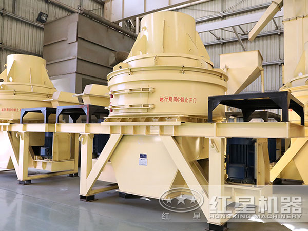 時產(chǎn)20-40噸直通沖擊式破碎機