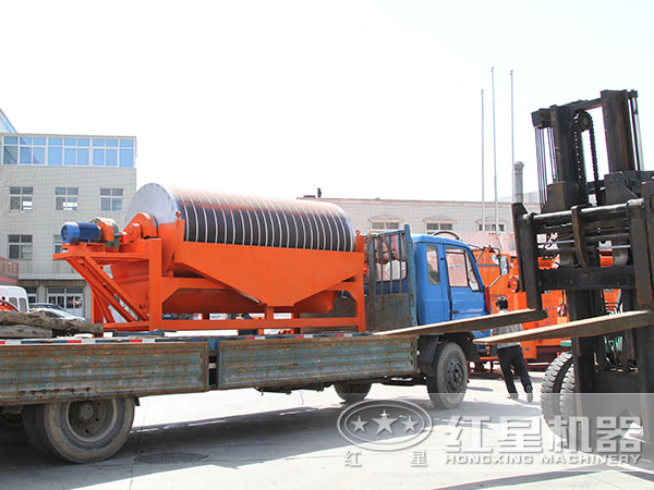 磁選機(jī)發(fā)貨現(xiàn)場(chǎng)