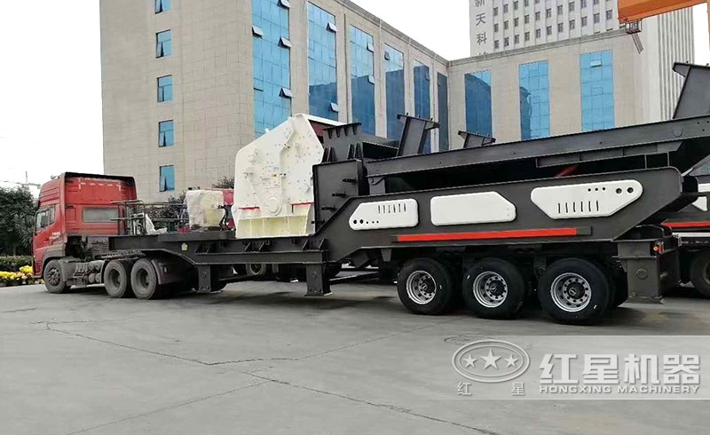 輪胎式移動破碎機準(zhǔn)備發(fā)貨