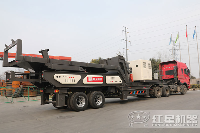 石料破碎車發(fā)貨現場