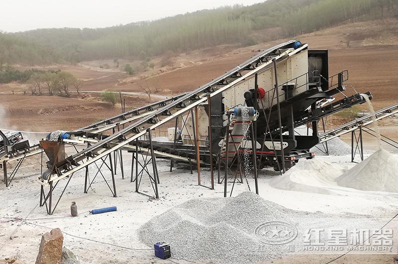 車載式移動破石機(jī)配置反擊破