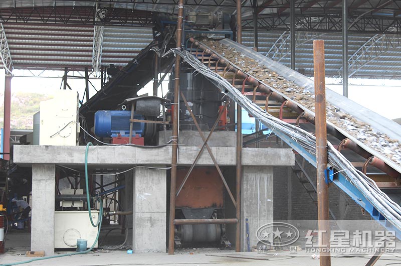 安微客戶現(xiàn)場，圓錐破碎機