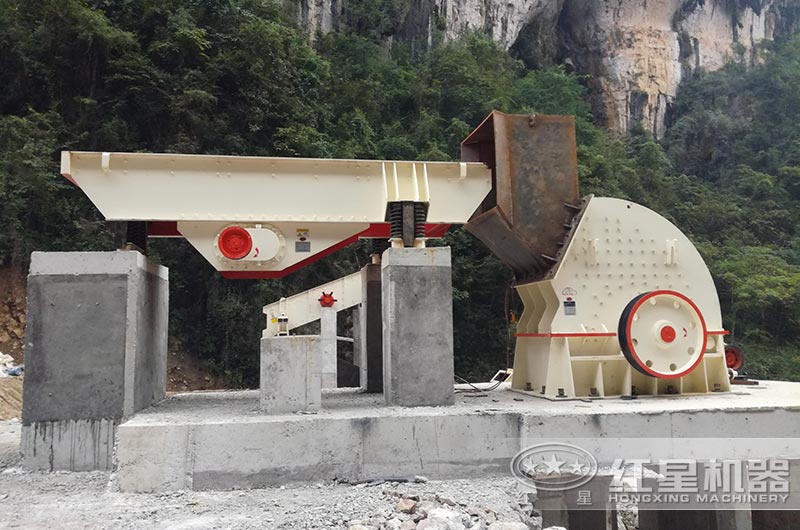 重錘石機安裝現(xiàn)場