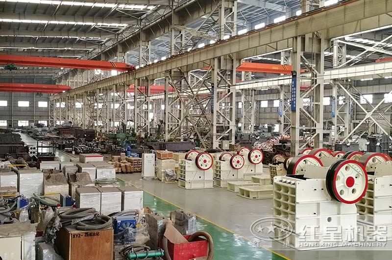 紅星大型設(shè)備生產(chǎn)車(chē)間