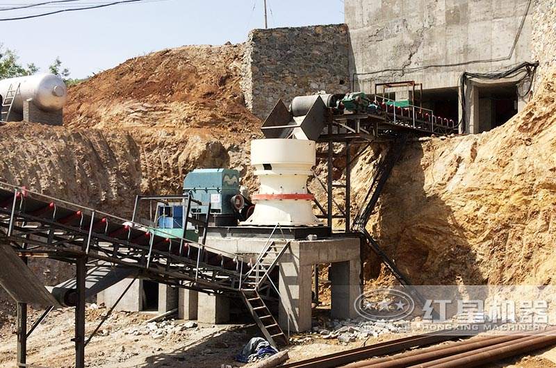 時(shí)產(chǎn)200噸制砂生產(chǎn)線現(xiàn)場(chǎng)，