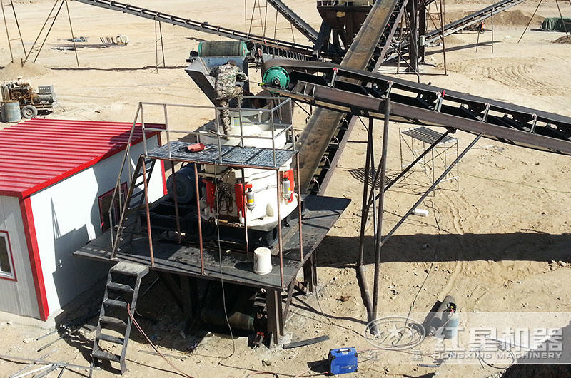 河南客戶液壓圓錐破碎機(jī)作業(yè)現(xiàn)場(chǎng)圖