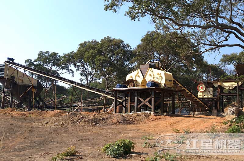 河南某地安裝一套碎石機投入使用現(xiàn)場