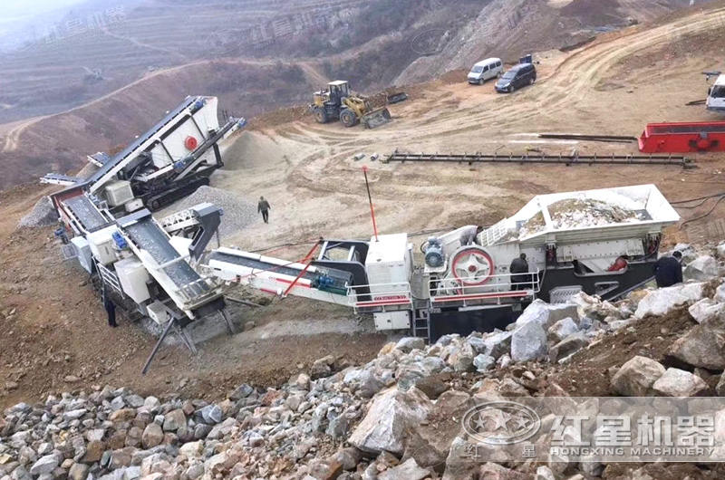 履帶式破碎機(jī)配置好，價(jià)格高