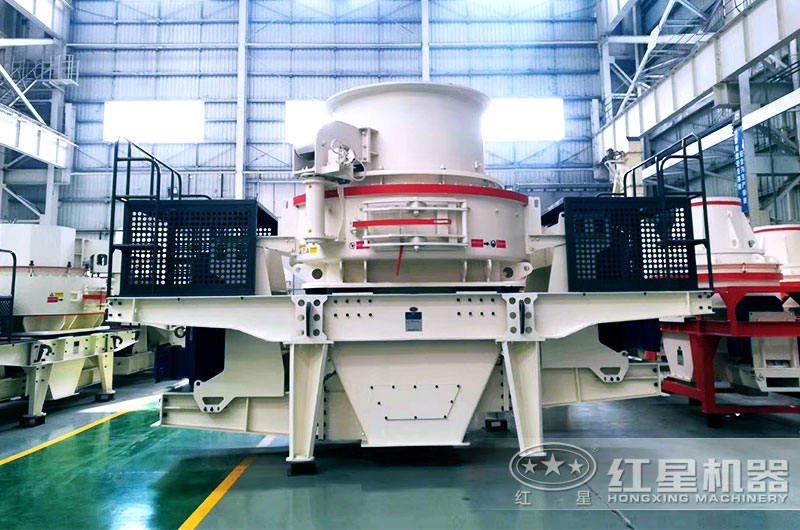 HVI制砂機(jī)液壓蓋可打開，方便檢查與維修