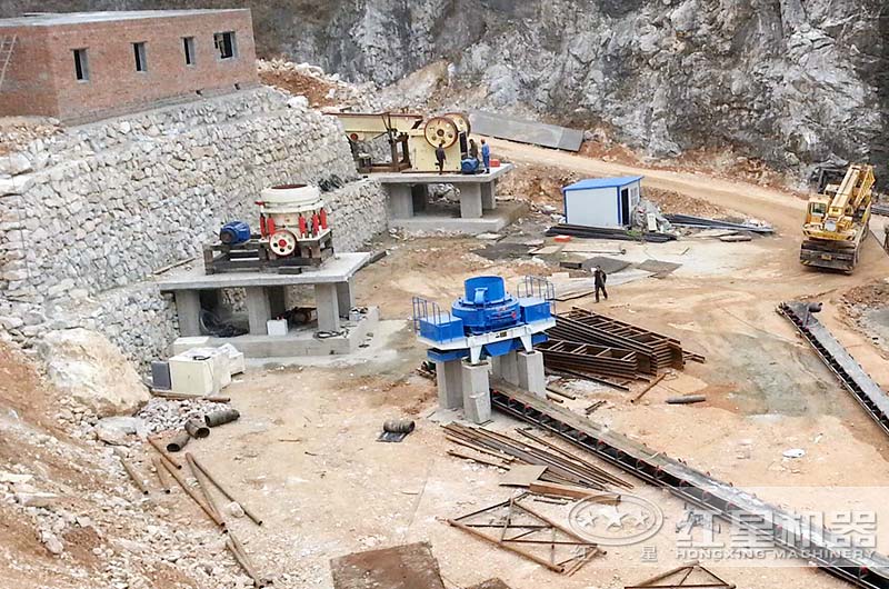 河南一用戶的沙場(chǎng)正在建設(shè)中 河南一用戶的沙場(chǎng)正在建設(shè)中