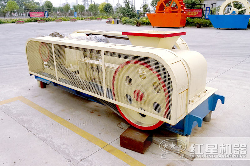 對輥式破碎機(jī)高清大圖 對輥式破碎機(jī)高清大圖