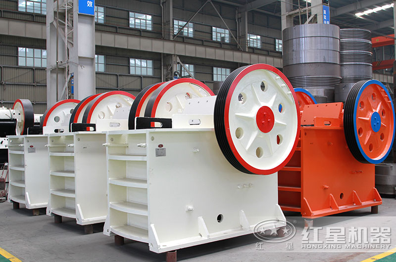 顎式破碎機(jī)廠區(qū)實(shí)拍大圖