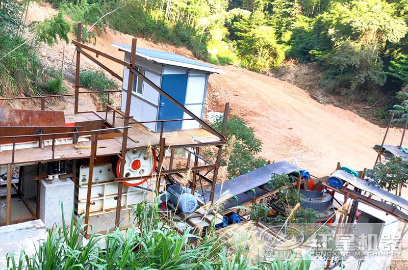 時產400噸碎石機生產現(xiàn)場