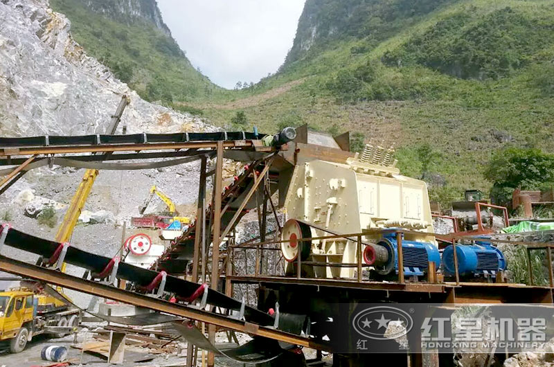 貴州1520反擊破碎機生產(chǎn)現(xiàn)場，效能高