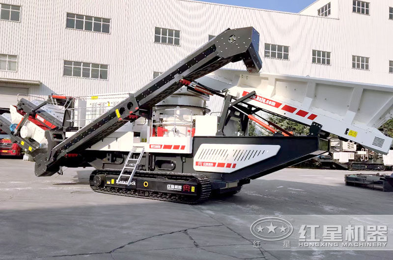 履帶式圓錐移動破碎機(jī)廠區(qū)實(shí)拍圖