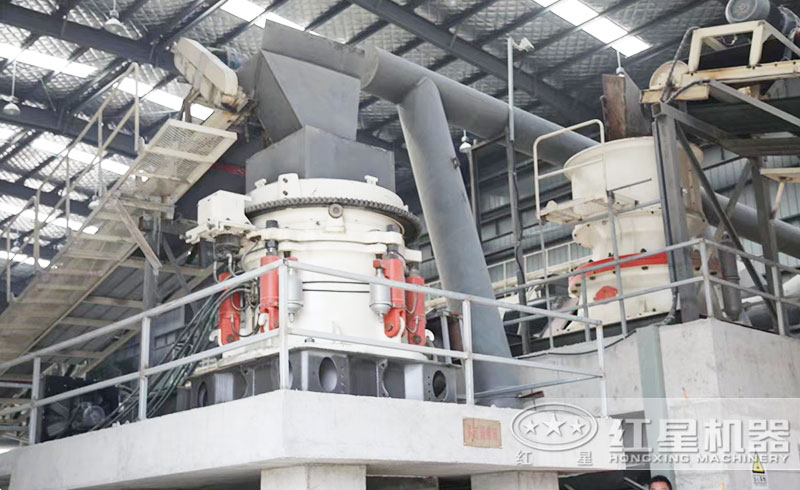 圓錐破碎機(jī)現(xiàn)場