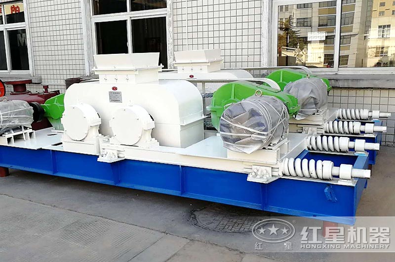 對(duì)輥碎砂機(jī) 對(duì)輥碎砂機(jī)